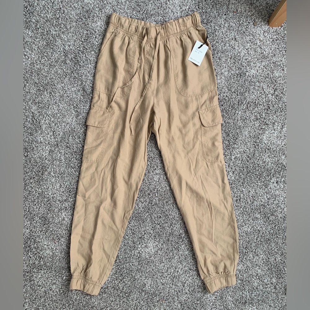 Light weight beige cargo pants